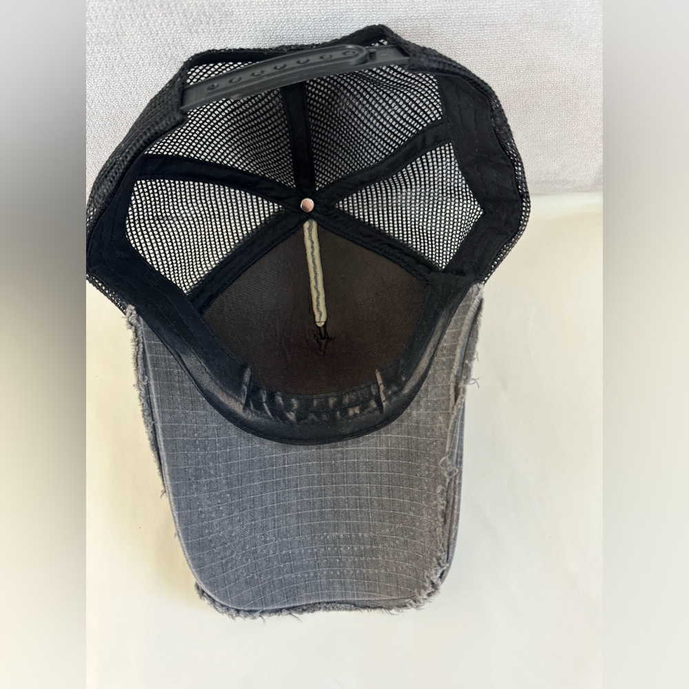 Distressed Trucker Hat EUC Black Mesh Charcoal Gray Sun Hat Baseball Cap Canvas - Picture 8 of 9